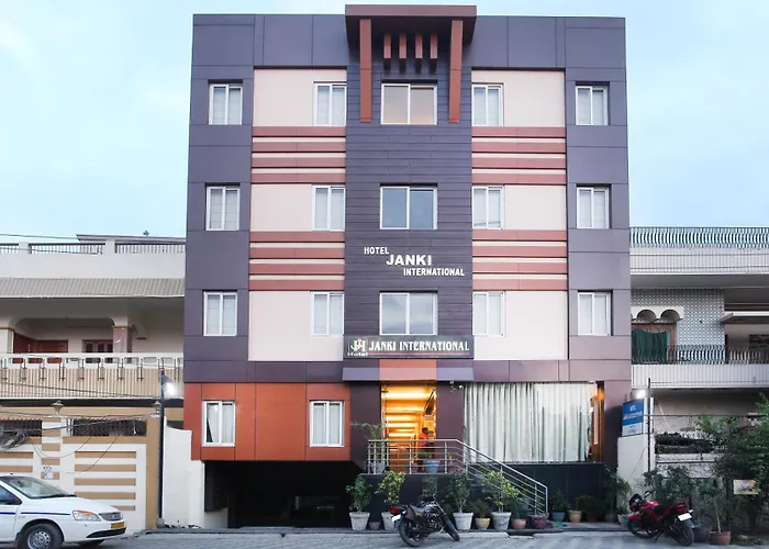Hotel Janki International 3 Km From Kashi Vishwanath Temple Free Pickup From Railway Station